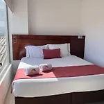 Hotel Dorado Gold Airport